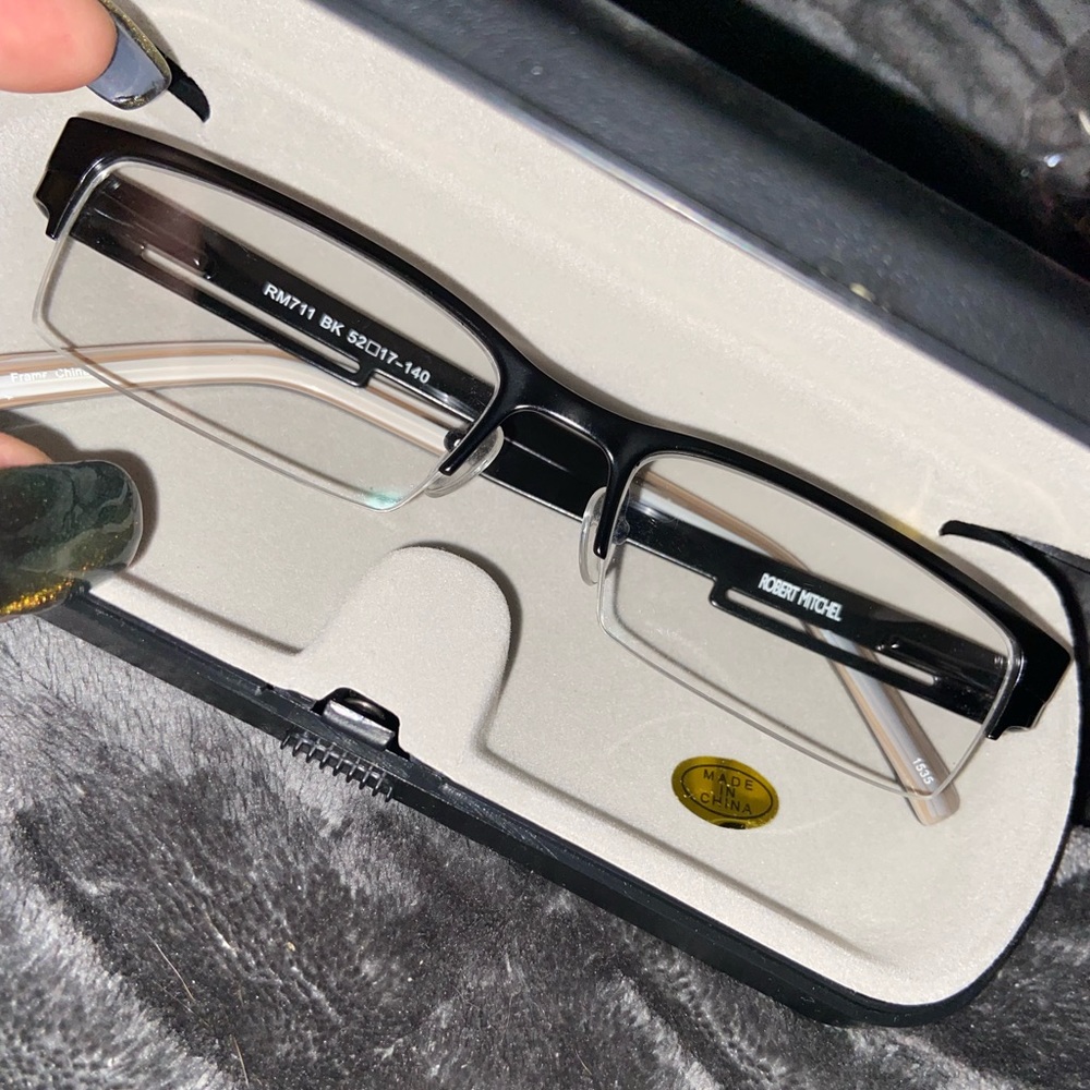 Non prescription Robert Mitchel Eyeglasses Black Rectangular